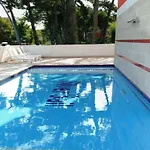 Enjoy Poolside Comfort-beahost Lägenhet *