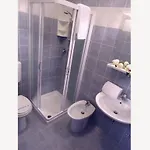 Enjoy Poolside Comfort-beahost Lägenhet
