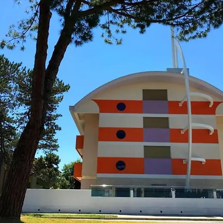 Enjoy Poolside Comfort - Beahost Apartment Bibione